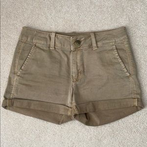 💛 2/$30 American Eagle Khaki Midi Low Rise Shorts